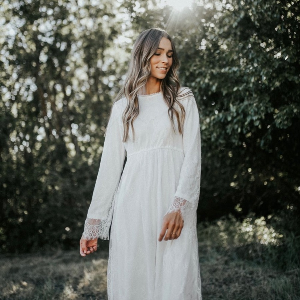 MAXWELL LACY TEMPLE DRESS